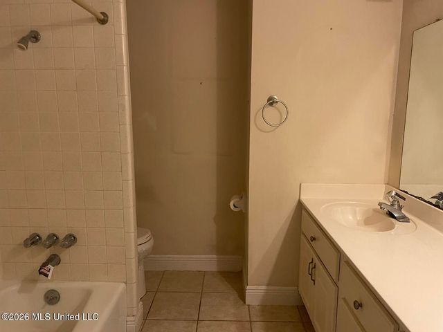 201 Ravens Court, Ocean Springs, MS 39564