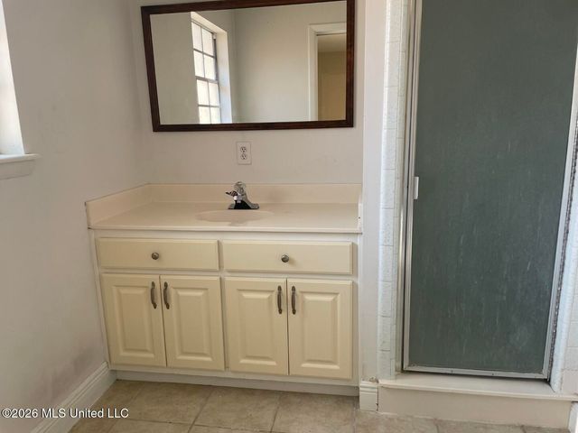 201 Ravens Court, Ocean Springs, MS 39564