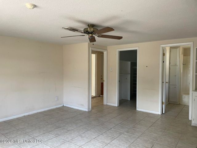 201 Ravens Court, Ocean Springs, MS 39564