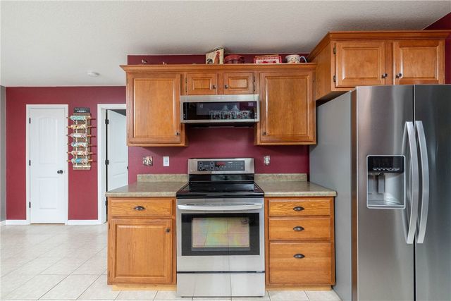 122 S Collins Avenue, Gentry, AR 72734