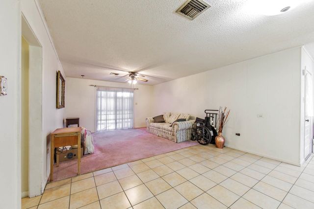 815 Levert Dr, Thibodaux, LA 70301