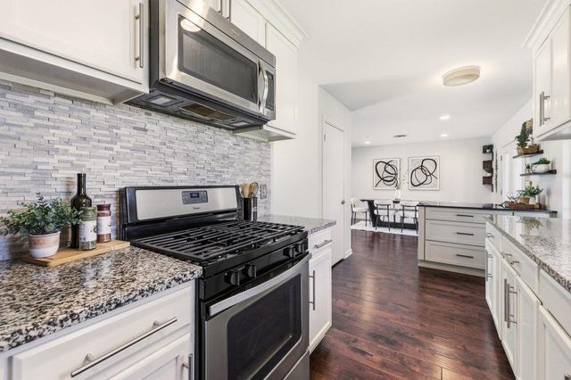 8100 Stillwood LN, Austin, TX 78757