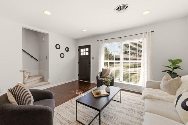 8100 Stillwood LN, Austin, TX 78757