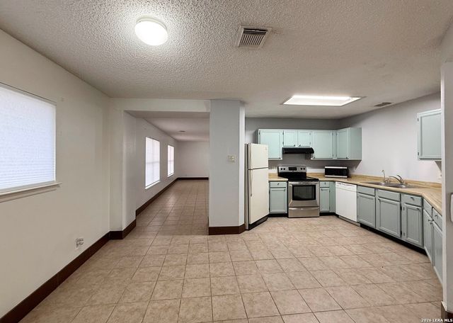 7303 Roveen, San Antonio, TX 78244