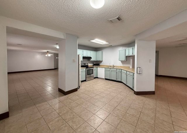 7303 Roveen, San Antonio, TX 78244