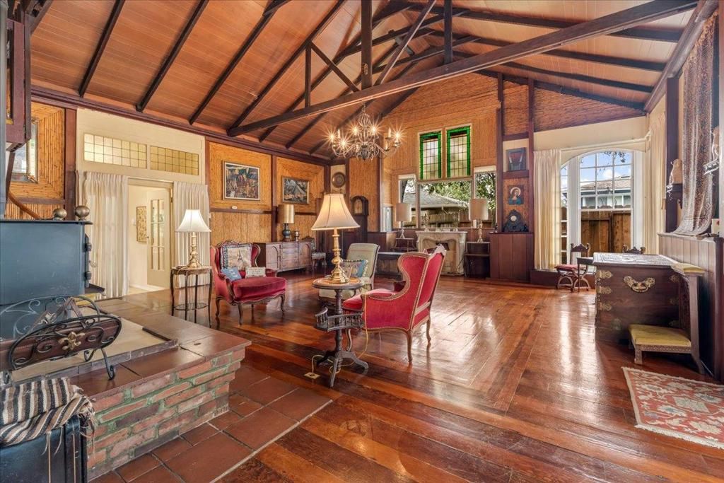 Image 15 of property listing at 841 Congress Avenue, Pacific Grove, CA 93950