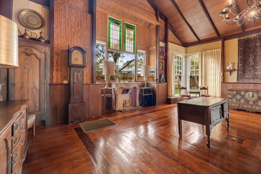Image 21 of property listing at 841 Congress Avenue, Pacific Grove, CA 93950