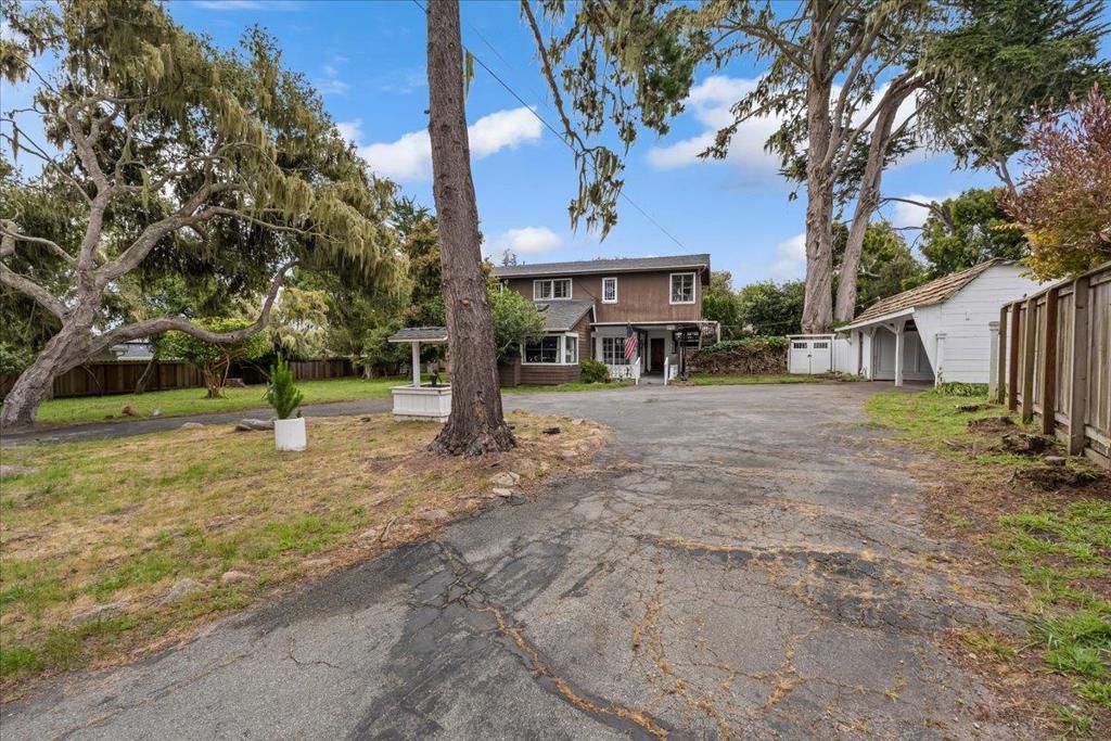 Image 4 of property listing at 841 Congress Avenue, Pacific Grove, CA 93950