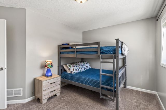 39584 Oak Park Trail, North Branch, MN 55056