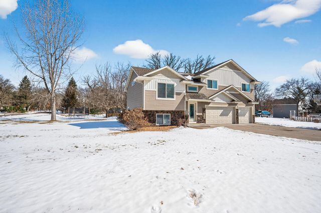 39584 Oak Park Trail, North Branch, MN 55056