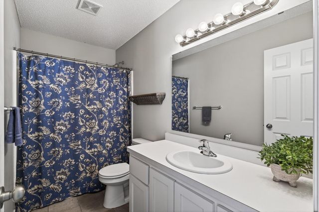 39584 Oak Park Trail, North Branch, MN 55056