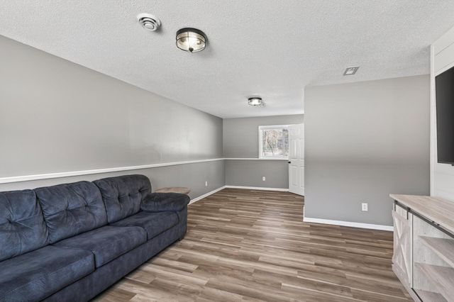 39584 Oak Park Trail, North Branch, MN 55056