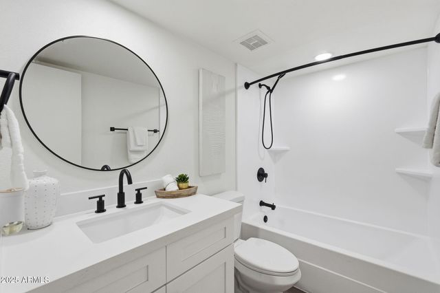 6717 W AIRE LIBRE Avenue, Peoria, AZ 85382