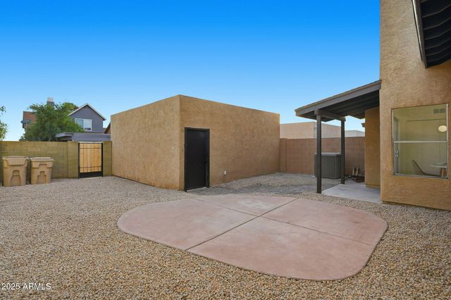 6717 W AIRE LIBRE Avenue, Peoria, AZ 85382