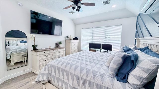 2708 Sunnycreek Lane, Pearland, TX 77584