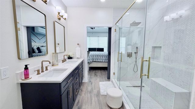 2708 Sunnycreek Lane, Pearland, TX 77584