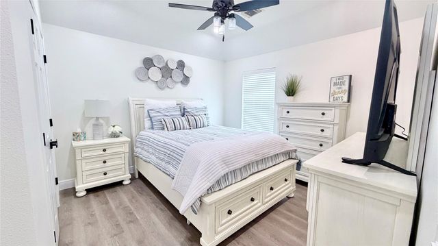 2708 Sunnycreek Lane, Pearland, TX 77584