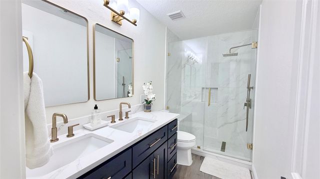 2708 Sunnycreek Lane, Pearland, TX 77584