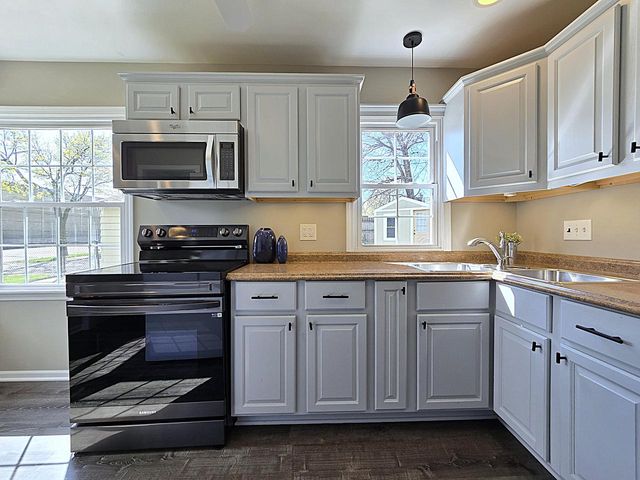 331 S 80th STREET, Milwaukee, WI 53214