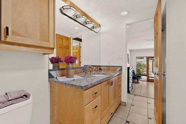1000 Washington Street SE, Albuquerque, NM 87108