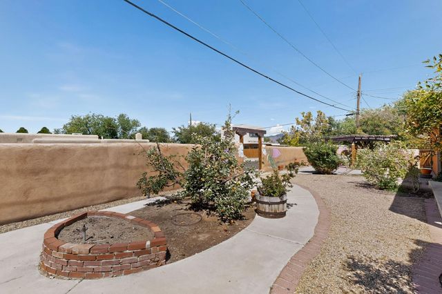 1000 Washington Street SE, Albuquerque, NM 87108