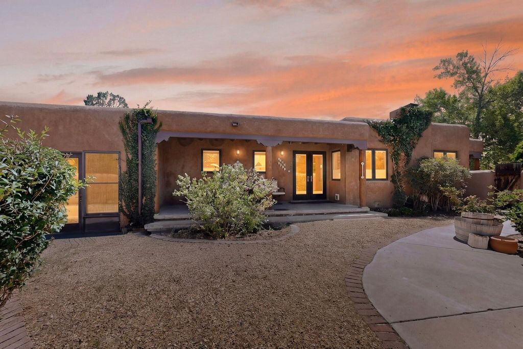 1000 Washington Street SE, Albuquerque, NM 87108