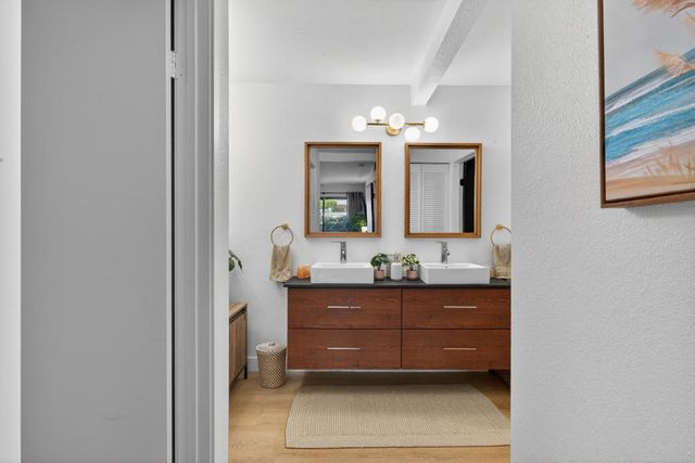200 E Racquet Club 63, Palm Springs, CA 92262
