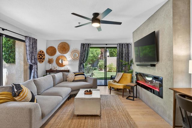 200 E Racquet Club 63, Palm Springs, CA 92262