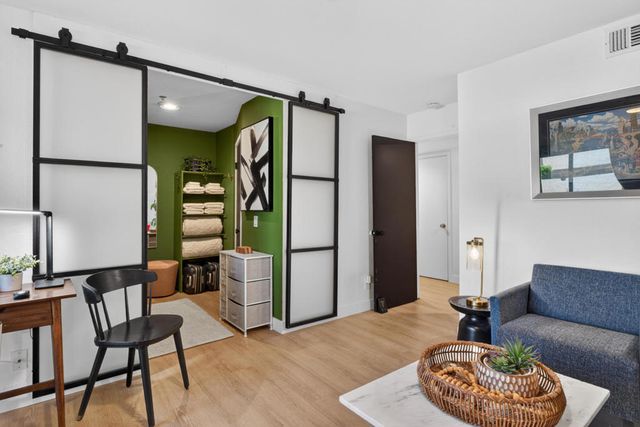 200 E Racquet Club 63, Palm Springs, CA 92262