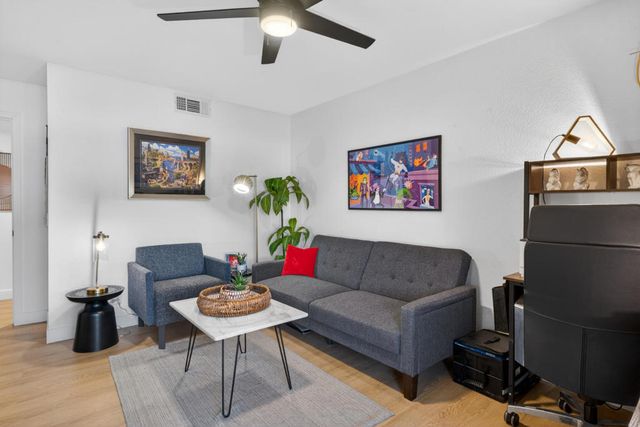 200 E Racquet Club 63, Palm Springs, CA 92262