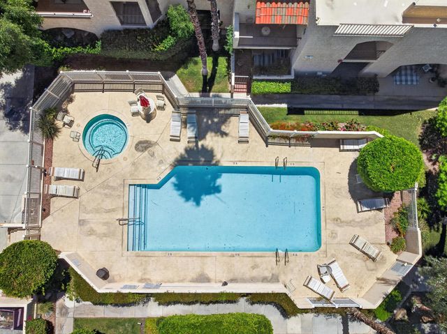 200 E Racquet Club 63, Palm Springs, CA 92262