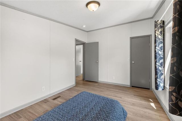 8205 E 255th Terrace, Freeman, MO 64746