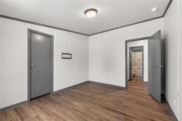 8205 E 255th Terrace, Freeman, MO 64746