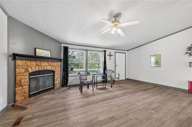 8205 E 255th Terrace, Freeman, MO 64746