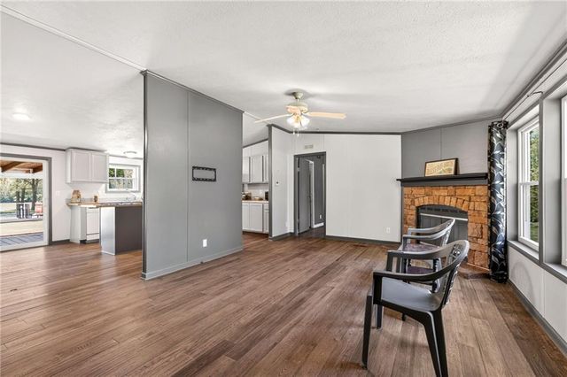 8205 E 255th Terrace, Freeman, MO 64746