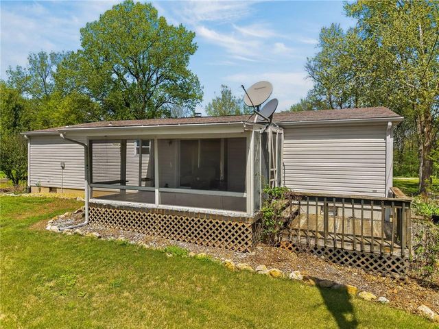 8205 E 255th Terrace, Freeman, MO 64746