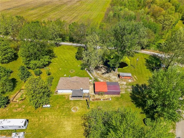 8205 E 255th Terrace, Freeman, MO 64746