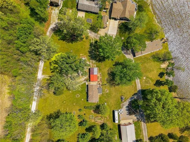 8205 E 255th Terrace, Freeman, MO 64746