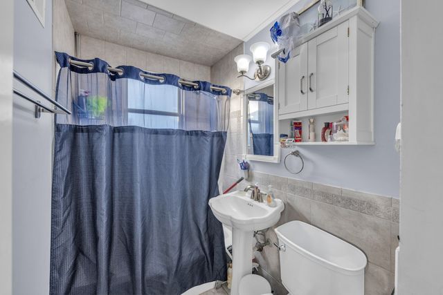 8014 MOBILE Avenue, Burbank, IL 60459