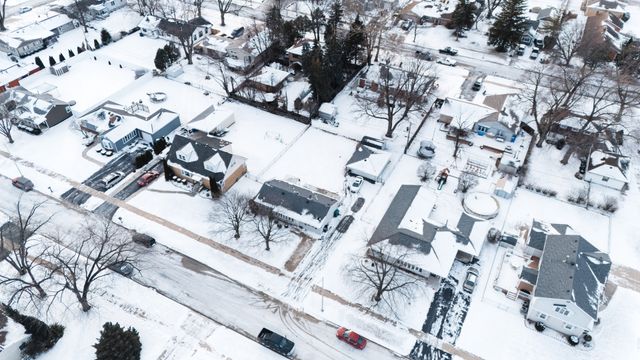 8014 MOBILE Avenue, Burbank, IL 60459