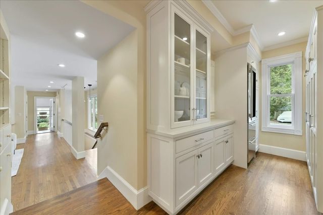14 Locust Ave, Lexington, MA 02421