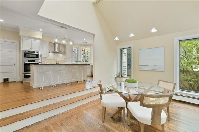 14 Locust Ave, Lexington, MA 02421
