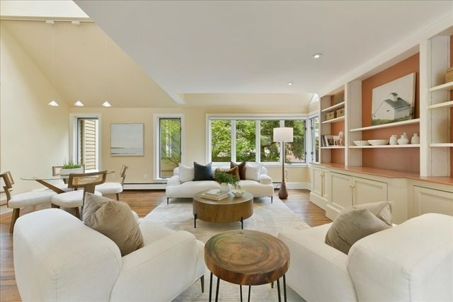 14 Locust Ave, Lexington, MA 02421