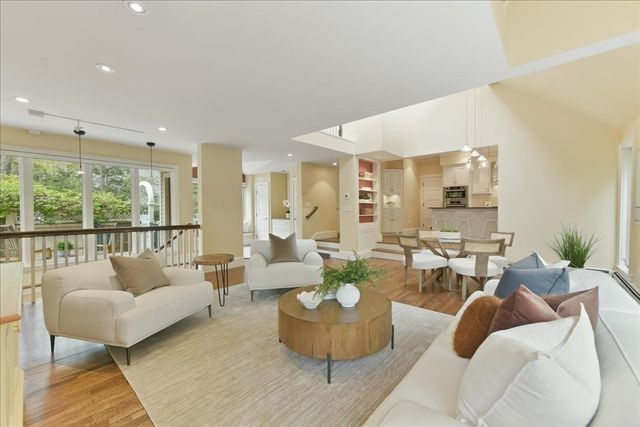 14 Locust Ave, Lexington, MA 02421