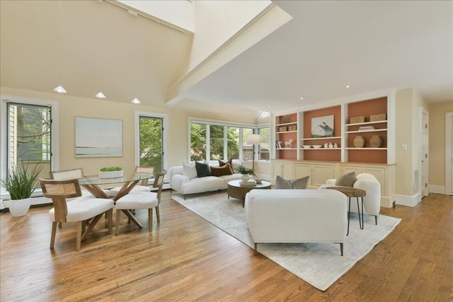 14 Locust Ave, Lexington, MA 02421