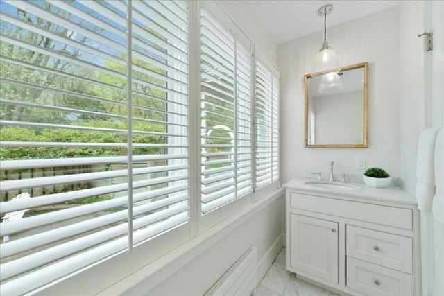 14 Locust Ave, Lexington, MA 02421