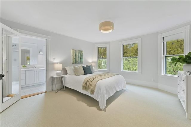 14 Locust Ave, Lexington, MA 02421