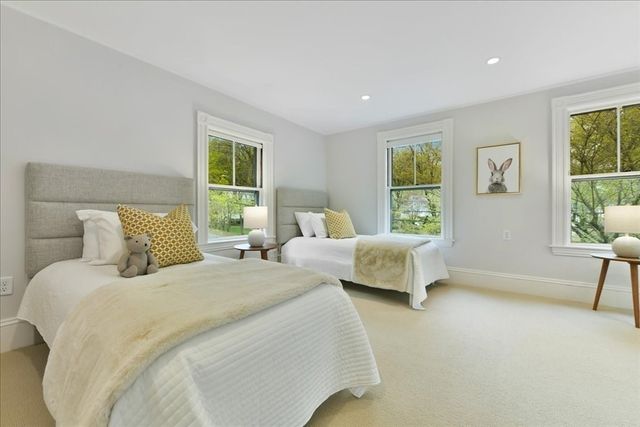 14 Locust Ave, Lexington, MA 02421
