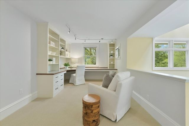 14 Locust Ave, Lexington, MA 02421
