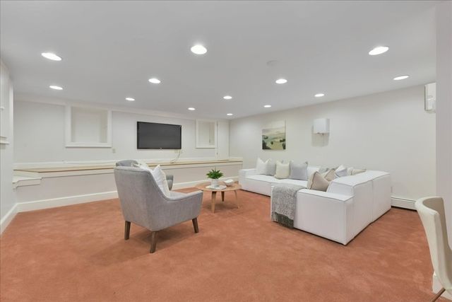 14 Locust Ave, Lexington, MA 02421